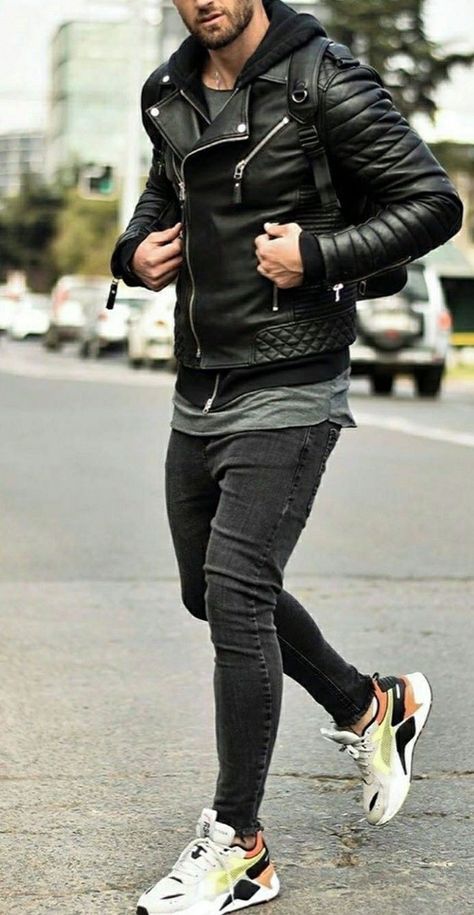 Menswear Outfits, Leather Jacket Outfit Men, Model Tips, Black Outfit Men, Celebrities Leather Jacket, Leather Jacket Men Style, Tee Shorts, Vans Converse, Hoodie Streetwear