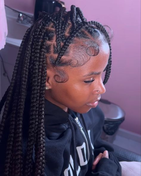 shmedium knotless with fluffy edges Fluffy Edges, Girls Braided Hairstyles Kids, Beautiful Black Hair, Hair Care Growth, Birthday Hairstyles, Curly Hair Photos, Box Braids Hairstyles For Black Women, Braided Hairstyles For Teens, Cute Braided Hairstyles