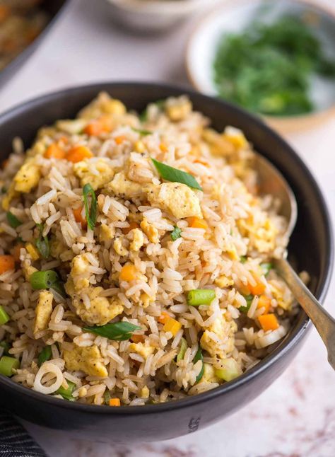 Best Egg fried Rice recipe Egg Fried Rice Recipe Chinese Food, Egg Rice Recipes Indian, Chicken Fry Rice, Egg Fried Rice Recipe Indian, Egg Fried Rice Recipe Easy, Chicken Egg Fried Rice, Rice Toppings, Fried Rice Egg, Egg Rice Recipe