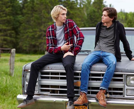 Photos | Eyewitness | USA Network James Paxton, Tyler Young, Yellow Couch, Indigo Children, Anatomy Poses, Wattpad Covers, Camping Experience, Gay Love, Film Serie