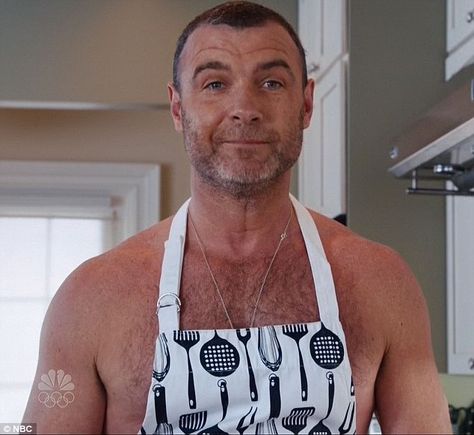 Making breakfast: Liev Schreiber made a nearly naked cameo on Saturday Night Live in the show hosted by Adam Driver Snl Portraits, Victor Creed, Priest Outfit, Shirtless Actors, Logan Howlett, Making Breakfast, Ray Donovan, Liev Schreiber, An Apron