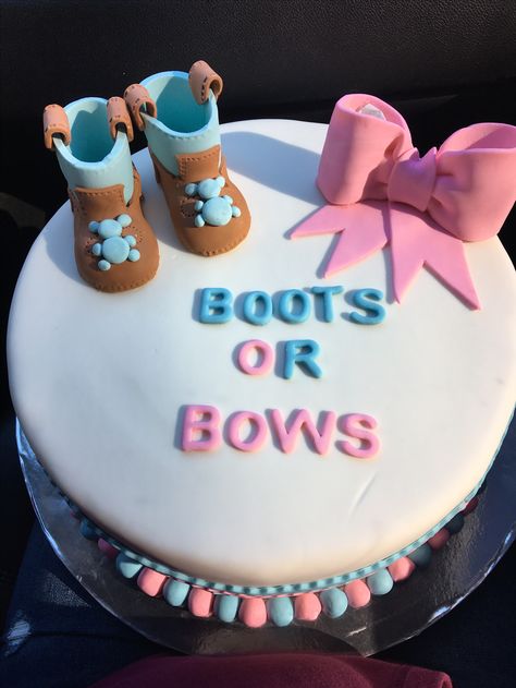 Gender Reveal Cake Western, Cowboy Or Cowgirl Gender Reveal Cake, Boots Or Bows Gender Reveal Cake, Cow Gender Reveal Cake, Boots And Bows Gender Reveal Decorations, Gender Reveal Dessert Table, Country Gender Reveal, Gender Reveal Dessert, Gender Reveal Food