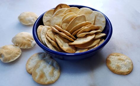 Maria's homemade recipe for 4-Ingredient Easy Rustic Table Water Crackers is easy, delicious and perfect for any charcuterie board. Water Crackers Recipe, Parmesan Crackers, Pasta Maker Machine, Water Crackers, Homemade Crackers, Cracker Recipes, Homemade Recipe, Bowl Of Soup, Rustic Table