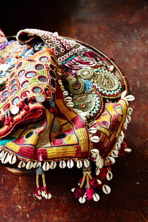 colorful Indian bag with cowries, shisha mirrors and embroidery. Scout Guide, Global Textiles, Ethnic Bag, Indian Patterns, The Scout, Indian Folk Art, Indian Textiles, Indian Embroidery, Charleston South Carolina