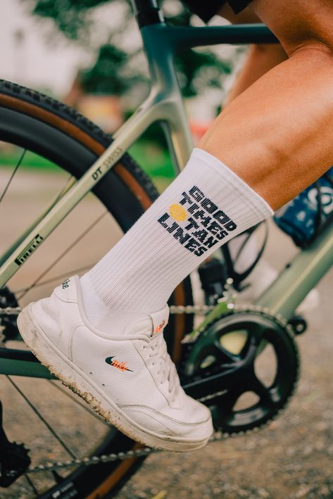 Off the bike socks:  Good Times Tan Lines 🌞  https://coiscycling.com/collections/socks/products/good-times-tan-lines-retro-crew-socks  #socksofinstagram #socksoftheday #sockgame #tanlines #cyclinglife #goodtimestanlines #coiscycling #cyclingbrand #flanders #roadcycling #gravel Socks Photoshoot, Socks Photography, Bike Socks, Socks Aesthetic, Cycling Photography, Cycling Socks, Cycling Cap, Sock Game, Outdoor Photoshoot