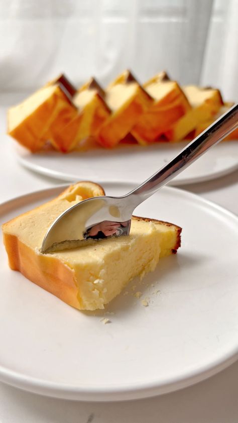 Basque Style Cheesecake, Loaf Basque Cheesecake, Cheesecake Loaf Pan, Basque Cheesecake 3 Ingredient, Loaf Pan Cheesecake Recipe, 3 Ingredient Basque Cheesecake, Cheesecake In A Loaf Pan, Basque Burnt Cheesecake Loaf, Basque Cheesecake Loaf Pan