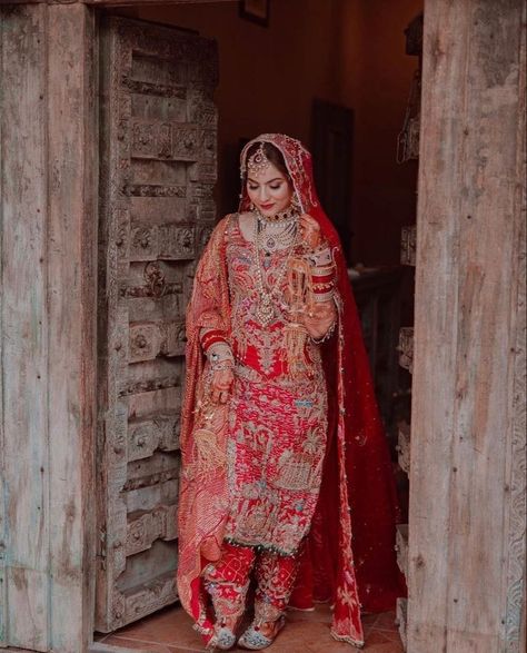 Party wear dresses ideas Punjabi Salwar Suits For Bride, Bridal Salwar Suits Wedding Punjabi, Punjabi Wedding Dress, Wedding Suits For Bride, Punjabi Wedding Suit, Wedding Challenge, Bridal Suits Punjabi, Couple Dresses, Best Indian Wedding Dresses