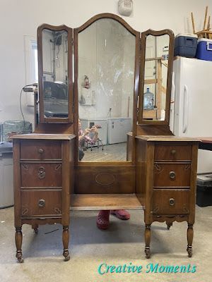 Vintage Vanity Refurbished Diy, Painted Antique Vanity Ideas, Vintage Desk Makeover Painted Furniture, Antique Vanity Dresser Makeover, Repurpose Dresser Mirror Ideas, Refinished Vanity Antique, Refinished Dresser With Mirror, Refurbished Vanity Ideas, Vintage Dresser Bathroom Vanity