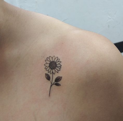 Cute Tattoos Sunflowers, Tiny Tattoos Sunflower, Small Tattoo Ideas Sunflower, Sunflower Tattoo Aesthetic, Sunflower Behind Ear Tattoo, Tiny Sunflower Tattoo Simple, Small Tattoos Sunflower, Sunflower Small Tattoo, Simple Sunflower Tattoo Outline