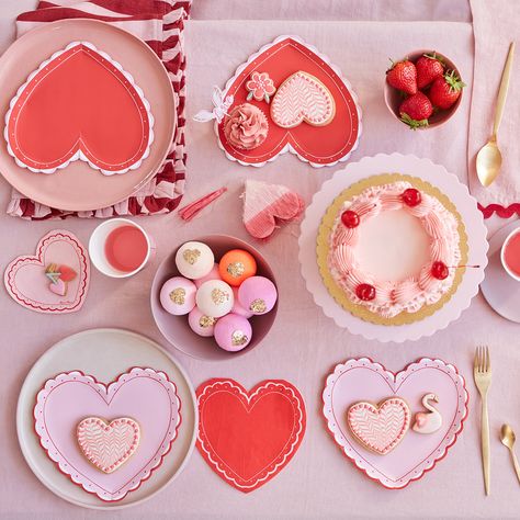 Valentine table decorations