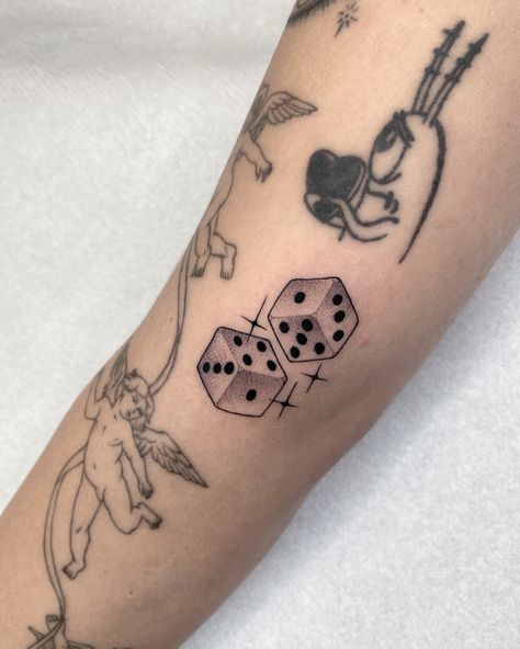 Dice 13 Tattoo, D&d Dice Tattoo, Pair Of Dice Tattoo, American Traditional Dice Tattoo, Cherry Dice Tattoo, Fuzzy Dice Tattoo, Dnb Tattoo, Dice Tattoo Stencil, Small Dice Tattoo