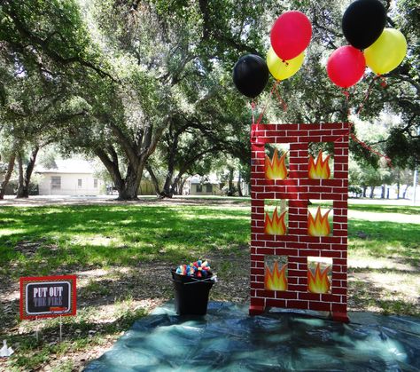 Pictures from Parker's 4th Birthday - Fire Truck/Fireman themed party Firefighter Birthday Party Backdrop, Fireman Birthday Party Games, Firefighter Party Games, Fireman Sam Birthday Party, Fire Truck Birthday Party, Fire Engine Party, Fire Truck Birthday, Fireman Party, Firetruck Birthday Party