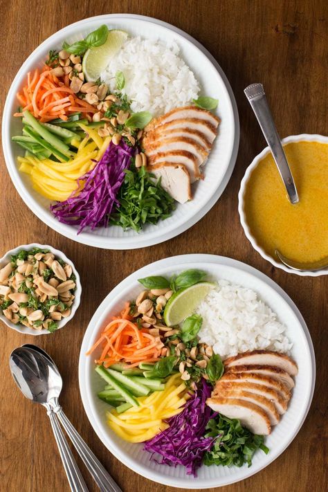 Ideas For Rotisserie Chicken, Vietnamese Chicken, Plats Healthy, Chicken Rice Soup, Idee Pasto, Healthy Bowls, Rice Soup, Chicken And Rice, Chicken Soup Recipes