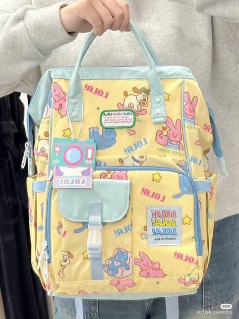 Stationary Bag, Korean Bag, Diy Stationary, Cute School Bags, Aesthetic Backpack, Cute School Stationary, Kawaii Bags, Inside My Bag, Korean Casual Outfits