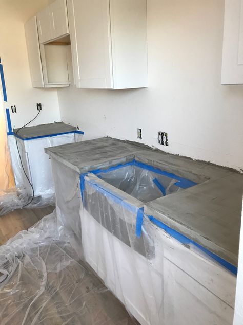 DIY Concrete Countertops – Mitchell & Co. Cement Countertops, Concrete Countertops Outdoor, Concrete Countertops Kitchen, Diy Concrete Countertops, Concrete Counter, Concrete Kitchen, Diy Countertops, Diy Concrete, Diy Outdoor Kitchen