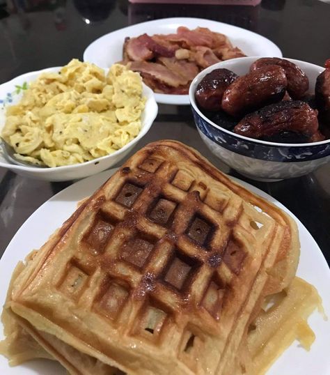 waffles, scrambled eggs, sausages, bacon Sausage And Eggs, Waffle Sandwich, Sunday Brunch, Scrambled Eggs, Sausages, Waffles, Bacon, Vision Board, Quick Saves