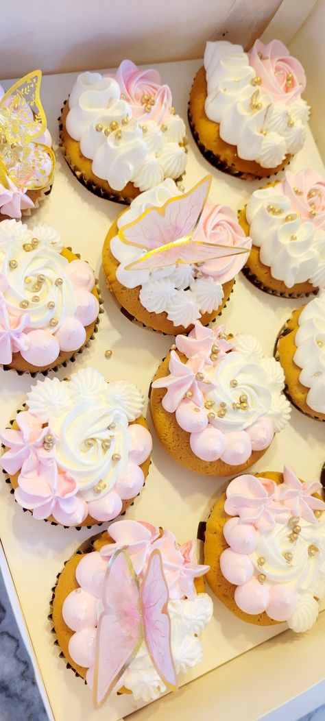 Butterfly Bridal Shower Cupcakes, Pink And Gold Butterfly Cupcakes, Butterflies Cupcakes Ideas, Bautizo Butterfly Theme, Butterfly Themed Dessert Table, Babyshower Cupcakes For Girl, Butterfly Sweets Table, Butterfly Themed Desserts, Butterfly Baby Shower Cake Ideas