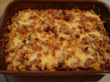 An awesome Greek casserole dish. Quick, delicious, adults love it, and kids love it! Gyro Casserole, Gyro Meat Recipe, Loaded Cauliflower Casserole, Low Carb Biscuit, Meat Pasta, Homemade Teriyaki Sauce, Tasty Kitchen, Savory Soups, Sausage Gravy