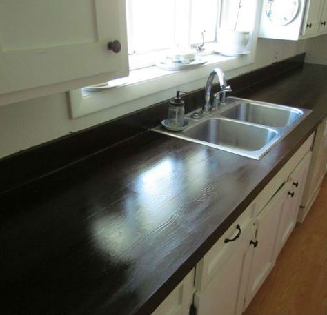 How to Make Laminate Countertops Look Like Wood For Less Than $100.00 Laminate Countertop Sheets, Countertop Redo, Farmhouse Kitchen Countertops, Painting Kitchen Countertops, Laminate Countertop, Kitchen Countertops Laminate, Painting Countertops, Laminate Kitchen, Diy Countertops