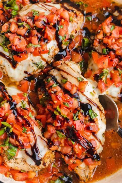 Chicken Bruschetta Bake, Chicken Bruschetta Recipe, Chicken Bruschetta, Homemade Bruschetta, Balsamic Glaze Recipes, Bruschetta Chicken Pasta, Easy Bruschetta, Balsamic Glazed Chicken, Bruschetta Toppings