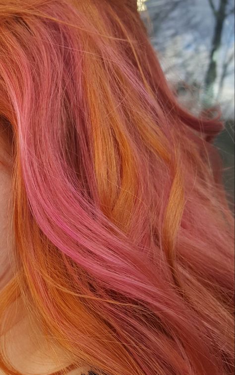 Red Hair With Pink Highlights, Pink And Orange Hair, Natural Red Hair, Ginger Hair Color, Hair Color And Cut, Dye My Hair, Hair Dye Colors, Hair Inspiration Color, Orange Hair