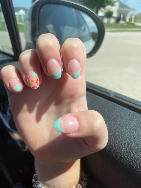 Spring Break Nails Short Almond, Spring Break Nail Ideas Short, Spring Break Gel Nails Short, Cute Spring Break Nails Simple, Simple Nails Back To School, Spring Break Nail Inspo 2024, Summer Nail Tips Ideas, Cute Summer Nails Almond Short, Spring Break Nail Ideas Almond