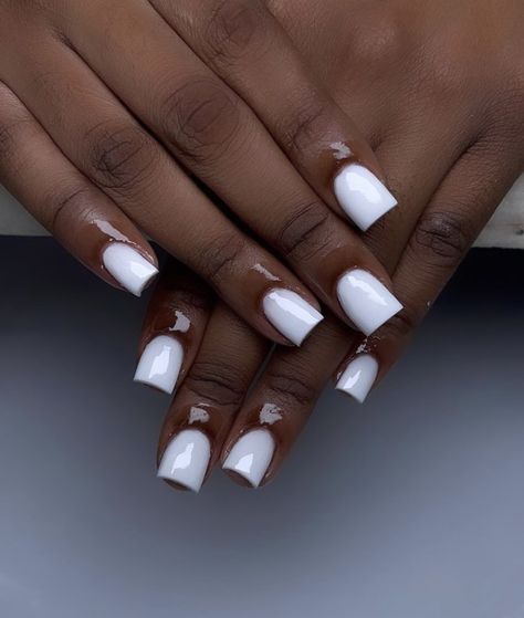 2 Short Nails 3 Long, Short Plane Acrylic Nails, Pretty Gel Nails Simple, Simple Short Acrylic Nails Mom, Shorties Nails Simple, White Nails Biab, Xs Short Nails, Nail Ideas White Design, Sport Nails Length