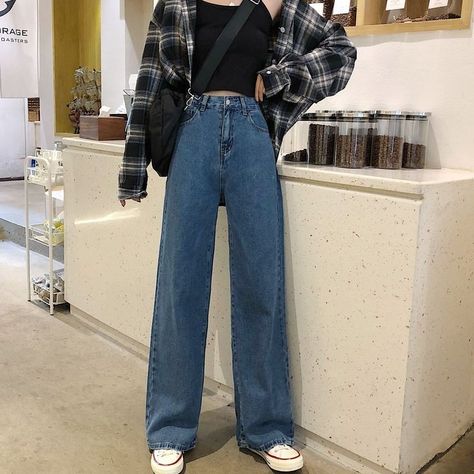 Blue Jeans Outfit Summer, Baggy Outfits Girl, Outfit Ideas Korean Casual, Dark Blue Jeans Outfit, Blue Pants Outfit, Outfit Ideas Korean, Mall Outfit, Blue Jean Outfits, Jeans Outfit Summer