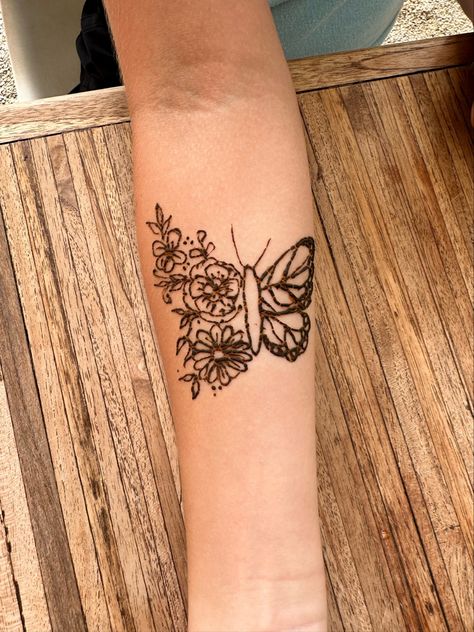 Costa Rica henna Henna Forearm Design, Henna Arm Designs, Henna Forearm, Caroline Tattoo, Forearm Henna, Henna Designs Arm, Henna Butterfly, Arm Henna, Henna Tattoo Designs Arm