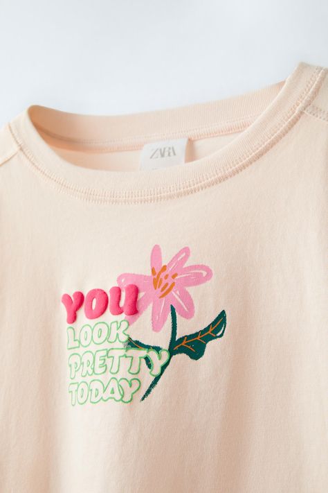 Flower Text, Zara Looks, Disney Print, Girls Graphic Tee, Flower Graphic, Cardigan Sweater Jacket, Disney Tshirts, Girls Tees, Embroidered Shirt