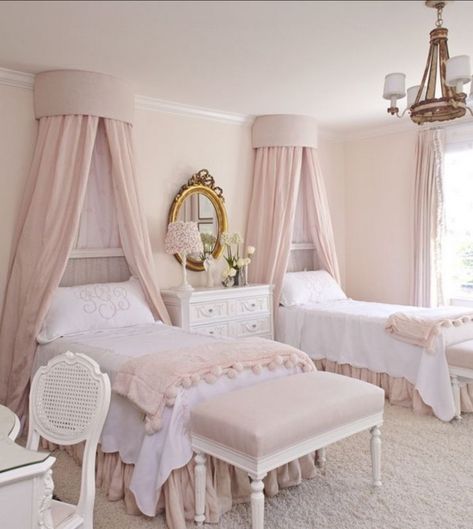 French Bedroom Design, Shabby Chic Decorating, French Style Bedroom, Shabby Chic Table, French Country Bedrooms, French Bedroom, Kids Bedroom Designs, Shabby Chic Living Room, Pink Bedrooms