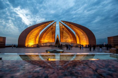 Pakistan Monument, Serena Hotel, Museum Hotel, Islamabad Pakistan, Marriott Hotels, Outdoor Market, Ancient Architecture, Cloud Gate, Tourist Destinations