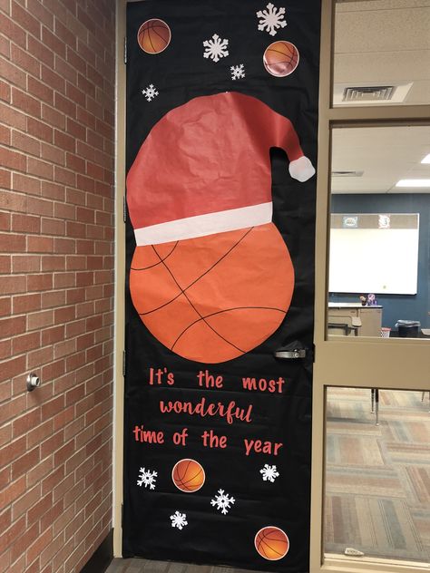 Pe Christmas Door Decorations, Christmas Door Decorations For High School, Pe Teacher Door Decoration, Basketball Locker Decorations, Locker Room Decorations, Gym Door, Teacher Door Decorations, Pep Club, Christmas Doors