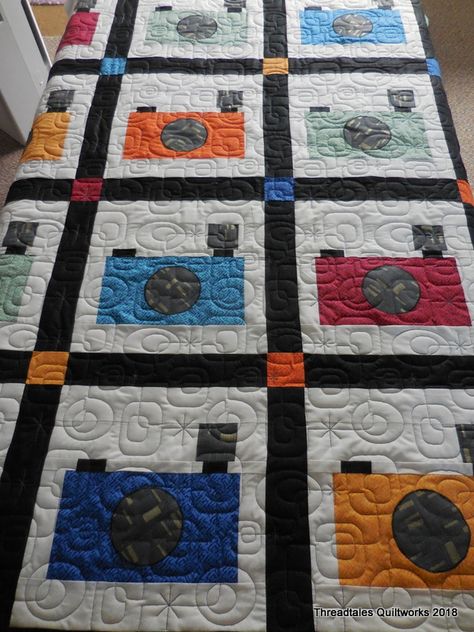 Camera Quilt, Map Quilts, Creative Quilting, Quilt Animals, Themed Quilts, Map Quilt, Paper Pieced Quilt Patterns, Quilt Retreat, Quilt Sewing Patterns