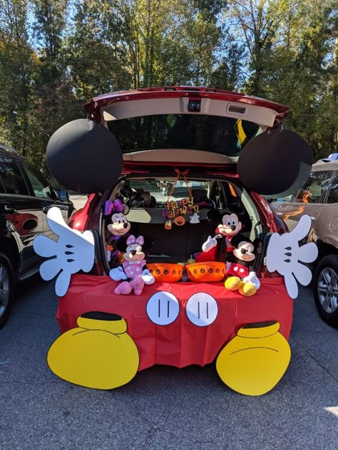 A Mickey Mouse themed car for Trunk or Treat Halloween Car Decorations, Trunker Treat Ideas, Trunk Or Treat Ideas, Mickey Mouse Costume, Treat Ideas, Trunk Or Treat, Family Halloween Costumes, Family Halloween, Disney Halloween