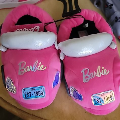 Nwt Ladies Two Different Sizes Available 7/8 & 9/10 Barbie Car Pink Car Slippers With Rubber Bottom Barbie Car Accessories, Car Pink, Barbie Car, Barbie Shoes, Pink Car, Barbie House, Barbie Collector, Mattel Barbie, Les Miserables