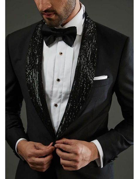 Reception Tuxedo Grooms, Barat Outfit, Marriage Dress For Men, Unique Tuxedos, Formal Shirt Design, Best Wedding Suits For Men, India Fashion Men, Indian Wedding Suits Men, Designer Tuxedo