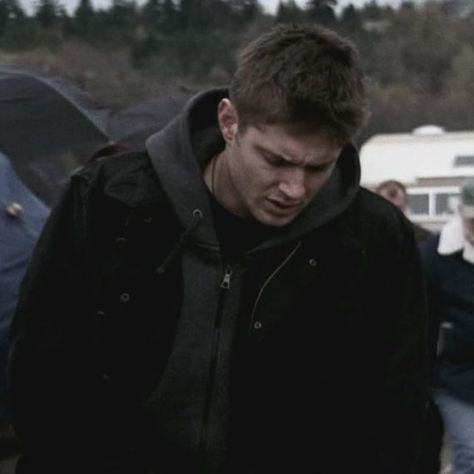 Dean Winchester Faith, Dean Winchester Crying, Din Winchester, Dean Winchester Aesthetic, Dean Supernatural, Supernatural Wallpaper, Supernatural Pictures, Supernatural Dean Winchester, Winchester Supernatural