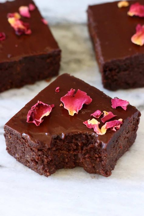 These Avocado Brownies are rich and indulgent but secretly healthy, and definitely don't taste of avocado! They're a good source of protein and fibre, super satisfying and easy to make. They're vegan, gluten-free, egg-free, dairy-free, paleo, refined sugar free, date-sweetened, grain-free, oil-free and nut-free optional. Indulgent Recipes, Avocado Dessert, Avocado Brownies, Sweet Potato Brownies, Vegan Kids, Gluten Free Vegan Recipes, Gluten Free Brownies, Vegan Dessert, Vegan Pumpkin