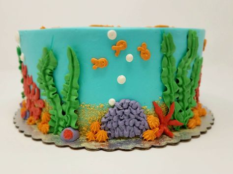 Undersea Cake Ocean Themes, Under The Sea Buttercream Cake, Octonauts Birthday Cake Buttercream, Easy Under The Sea Cake, Finding Nemo First Birthday Cake, Water Themed Cake, Underwater Cake Ideas, Under The Sea Smash Cake, Ocean Theme Birthday Cake