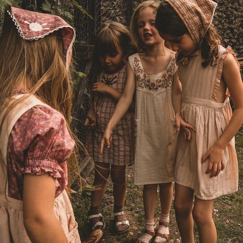 Decade Day Outfits, Decade Day, Bohemian Kids, Hippie Kids, Vintage Kids Clothes, Bohemian Clothing, Boho Kids, Day Outfits, Stylish Kids