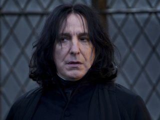 A head shot of Snape looking sideways from the Deathly Hallows Part 2 Snape Hair, Severus Snape Wallpaper, Snape Wallpaper, Snape Fan Art, Albus Severus Potter, Felix Felicis, Severus Snape Fanart, Professor Severus Snape, Snape Harry Potter