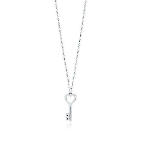 Tiffany Keys Heart Key Pendant | @giftryapp Tiffany Key Necklace, Tiffany Gifts, Tiffany Key, Silver Key Necklace, Diamond Drop Necklace, Tiffany And Co Jewelry, Return To Tiffany, Tiffany Necklace, Key Pendant Necklace