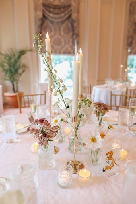 Round Vase Centerpiece Wedding, Thrifted Bud Vases Wedding, Wedding Table Small Vases And Candles, Tiny Vase Centerpiece Wedding, Rosebud Vase Centerpieces, Budding Vases Wedding, Flower Buds Centerpiece, Simple Bud Vase Centerpiece Flower Arrangements, Clear Bud Vases Wedding