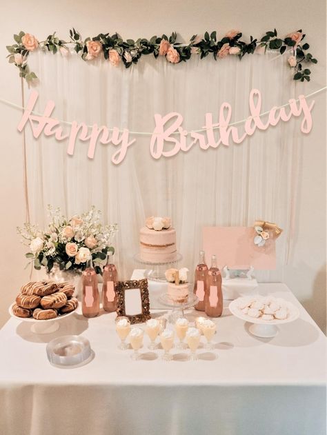 Rose Gold  Collar  Paper   Embellished   Event & Party Supplies Gold Birthday Party Decorations, Gold Birthday Decorations, 17th Birthday Ideas, Moms 50th Birthday, Happy Birthday Decor, Winter Birthday Parties, Birthday Party Background, Birthday Flags, Simple Birthday Decorations