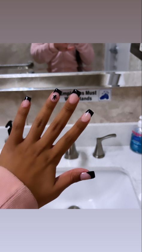 Short Black French Tip Nails With Design, Back To School Nails Black, Short Black French Tip Nails, French Tip Short, Black French Tip Nails, Cupid Valentine, Black French Tip, Classy Acrylic, Glitter French Tips