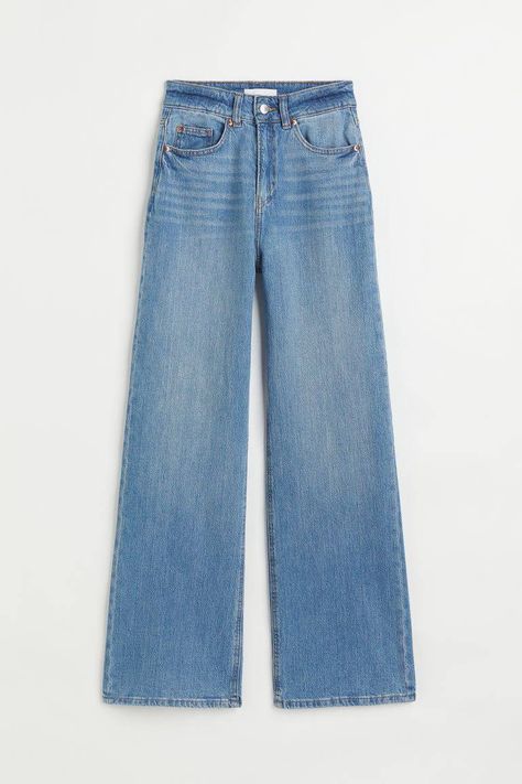 French Fashion Trends, Jean Wide Leg, Denim Wide Leg, High Rise Wide Leg Jeans, Spring Capsule Wardrobe, Trends 2023, Jean Trends, Work Wardrobe, Wide Legs