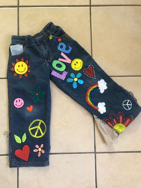 Baby Sheets, Painted Jeans, Denim Crafts, Hand Embroidery Art, Sewing Art, Toy Boxes, Amelie, Dance Costumes, Embroidery Art