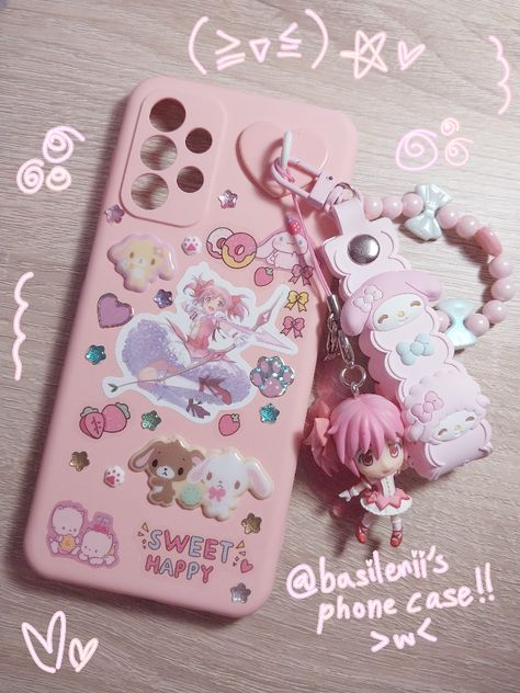 Kawaii Phone Aesthetic, Phone With Keychain, Pink Phone Case Stickers, Pink Phone Case Ideas, Cutecore Phone Case, Cutecore Stickers, Hidden Movie, Phone Decoration, Kawaii Phone