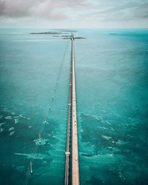 The Ultimate Guide To Key West, Florida | We Are Travel Girls The Keys Florida, Key West Florida Vacation, Key West Photos, Key West Restaurants, Keys Florida, Travel Key West, Key West Hotels, Dry Tortugas National Park, Tiny Island